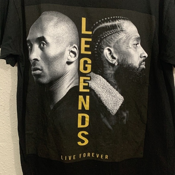 LEGENDS LIVE FOREVER KOBE BRYANT AND NIPSEY HUSSLE T-SHIRT IN BLACK SIZE XL - Picture 2 of 9
